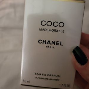 Nwt Chanel